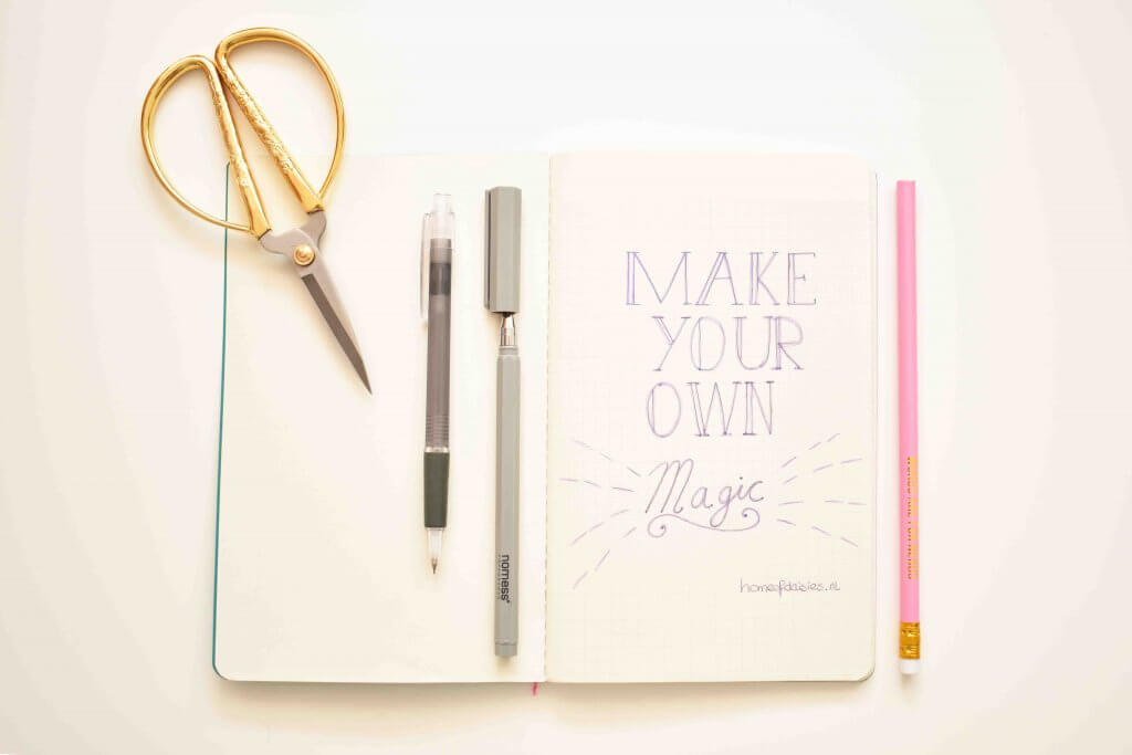 Oefenen met handletteren